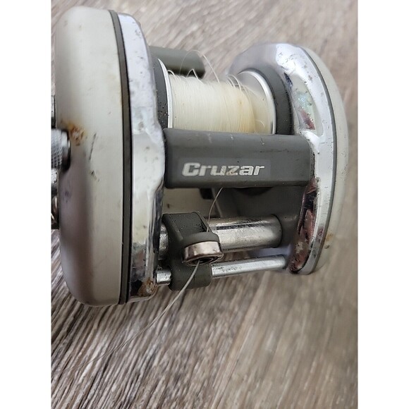 Shimano Cruzar CRZ 200 Fishing Reel 3 Bearing - PARTS OR REPAIR - Picture 11 of 13